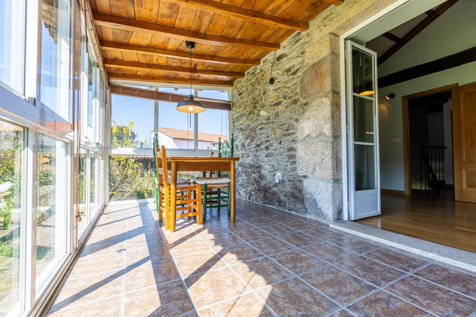 3 soveværelse Villa til salg i Oza-Cesuras med swimmingpool garage - € 1.350.000 (Ref: 9820377)