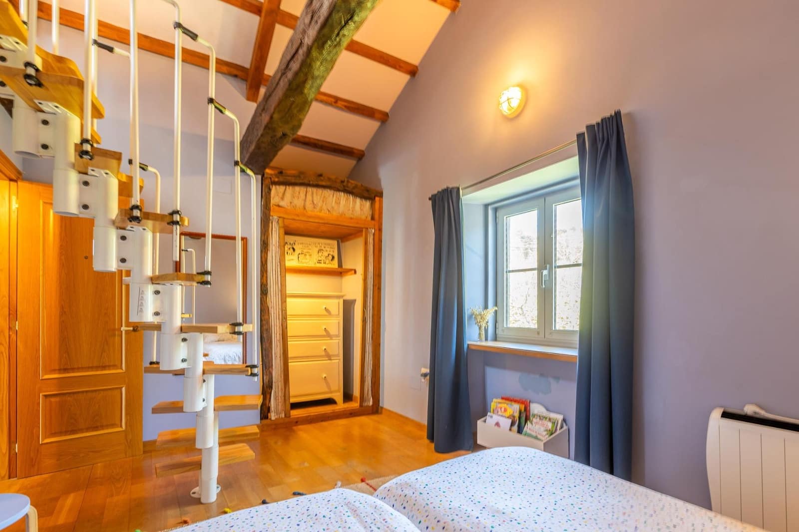3 soveværelse Villa til salg i Oza-Cesuras med swimmingpool garage - € 1.350.000 (Ref: 9820377)