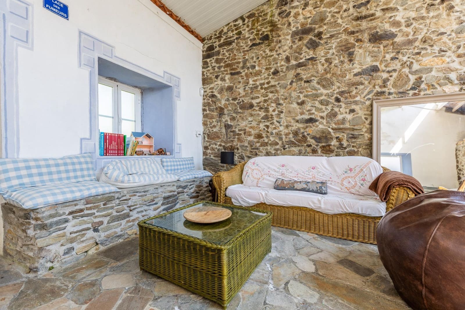 3 soveværelse Villa til salg i Oza-Cesuras med swimmingpool garage - € 1.350.000 (Ref: 9820377)