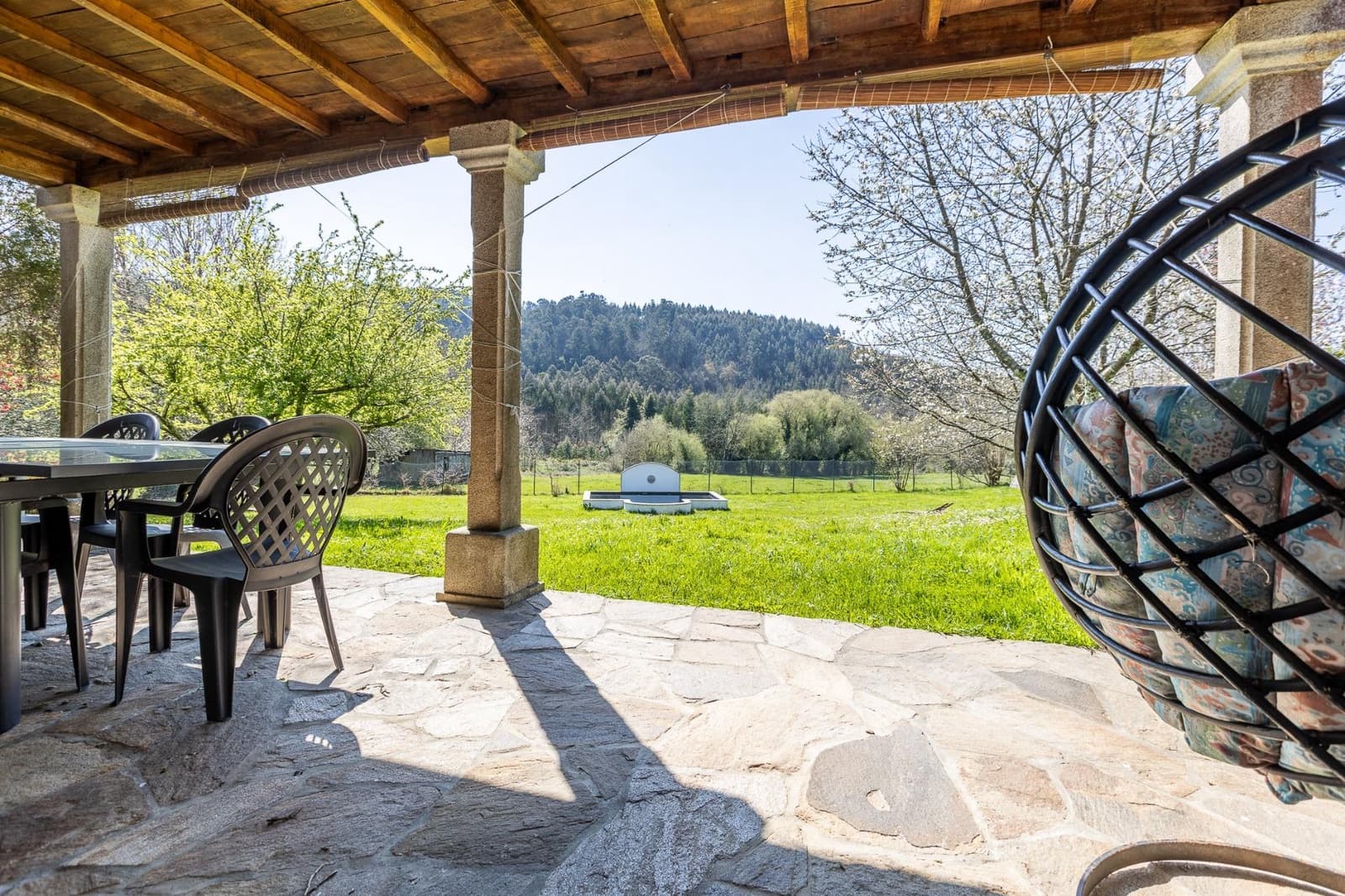 3 soveværelse Villa til salg i Oza-Cesuras med swimmingpool garage - € 1.350.000 (Ref: 9820377)