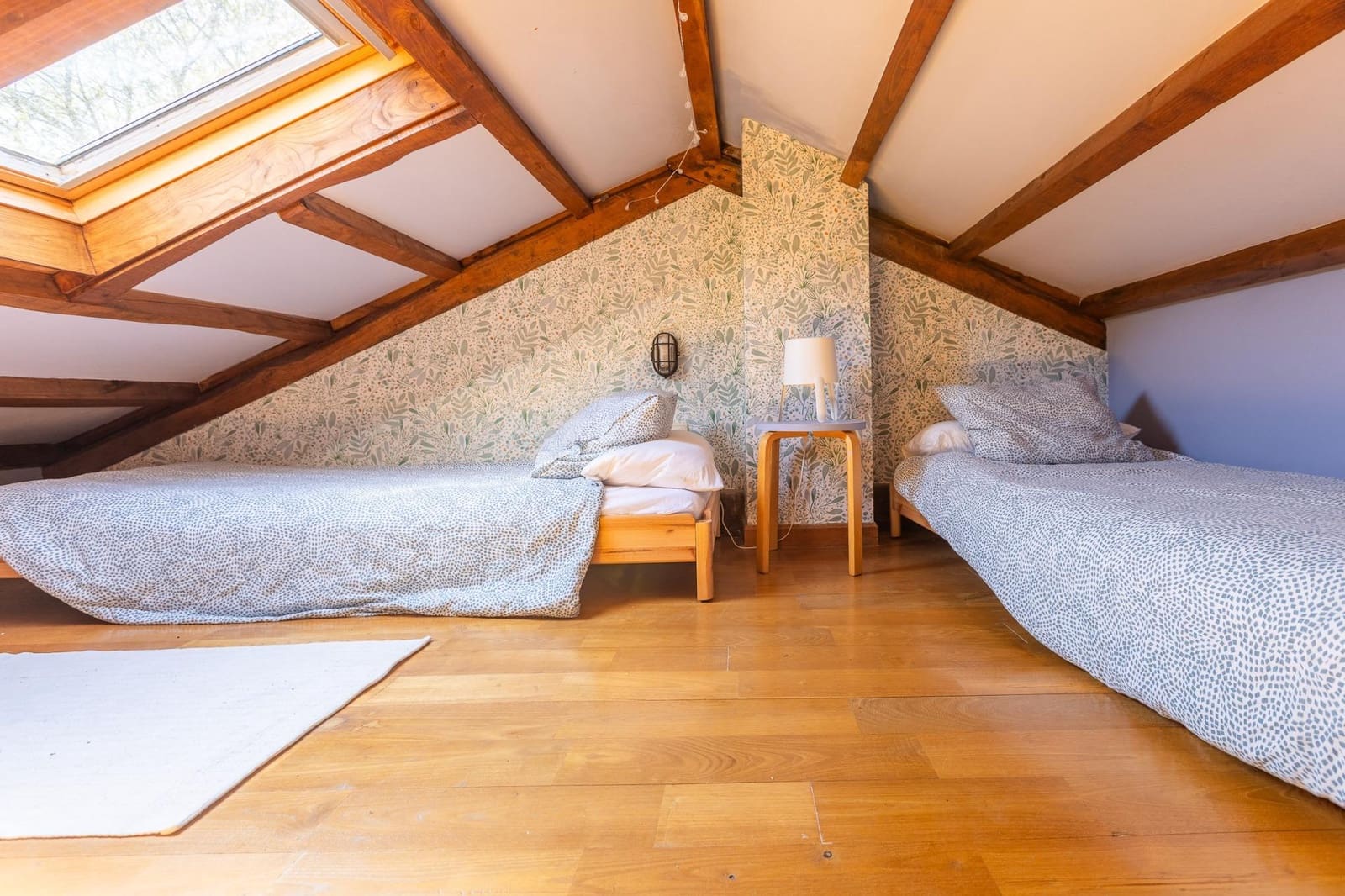 3 soveværelse Villa til salg i Oza-Cesuras med swimmingpool garage - € 1.350.000 (Ref: 9820377)
