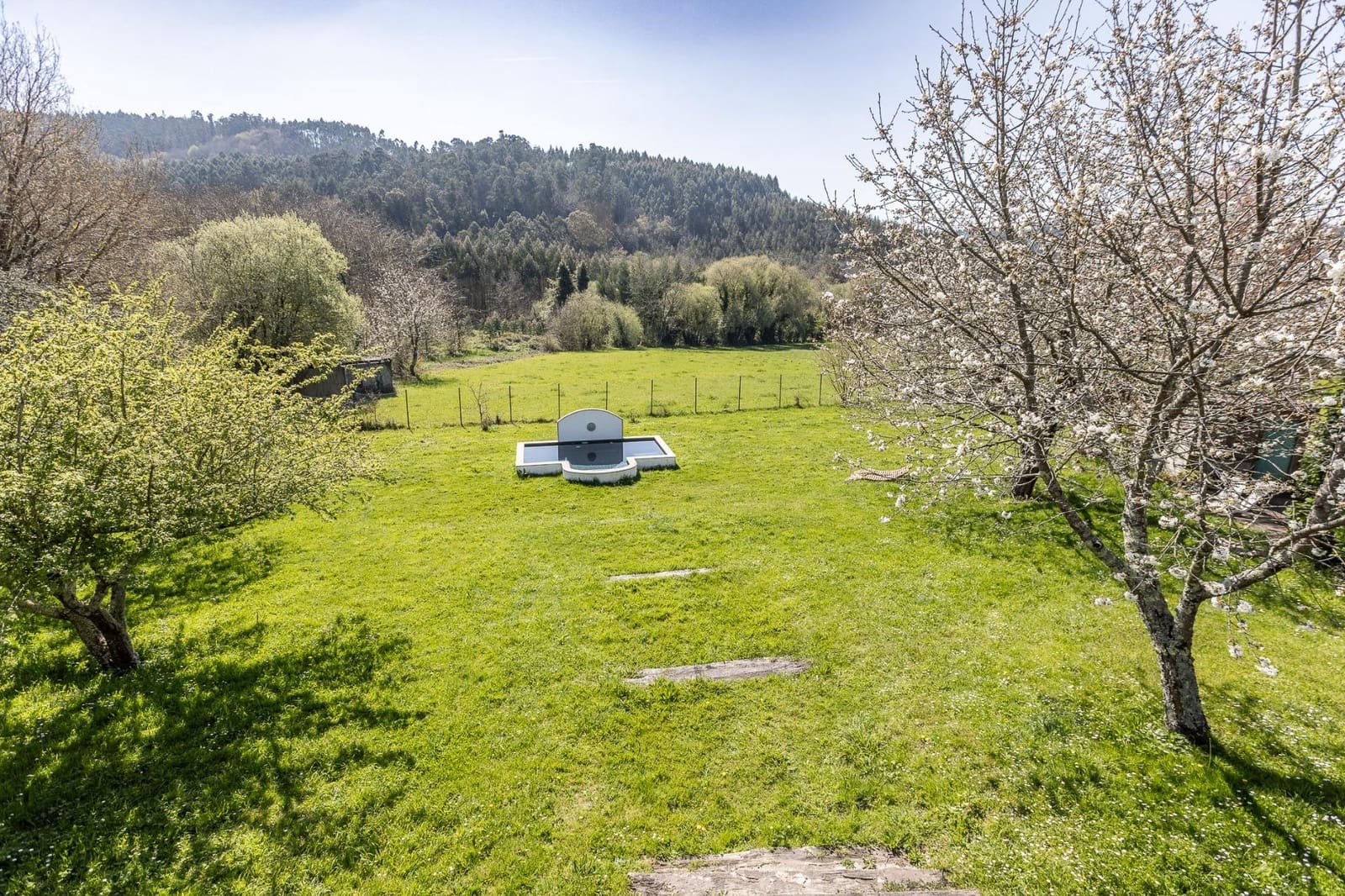 3 soveværelse Villa til salg i Oza-Cesuras med swimmingpool garage - € 1.350.000 (Ref: 9820377)