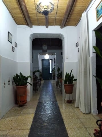 4 bedroom Townhouse for sale in Badajoz city - € 80,000 (Ref: 9820378)