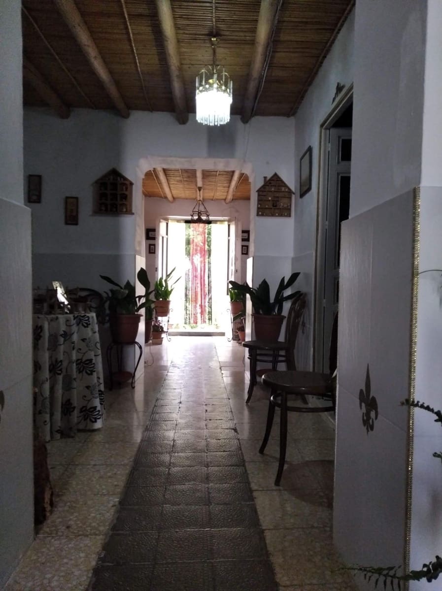 4 bedroom Townhouse for sale in Badajoz city - € 80,000 (Ref: 9820378)