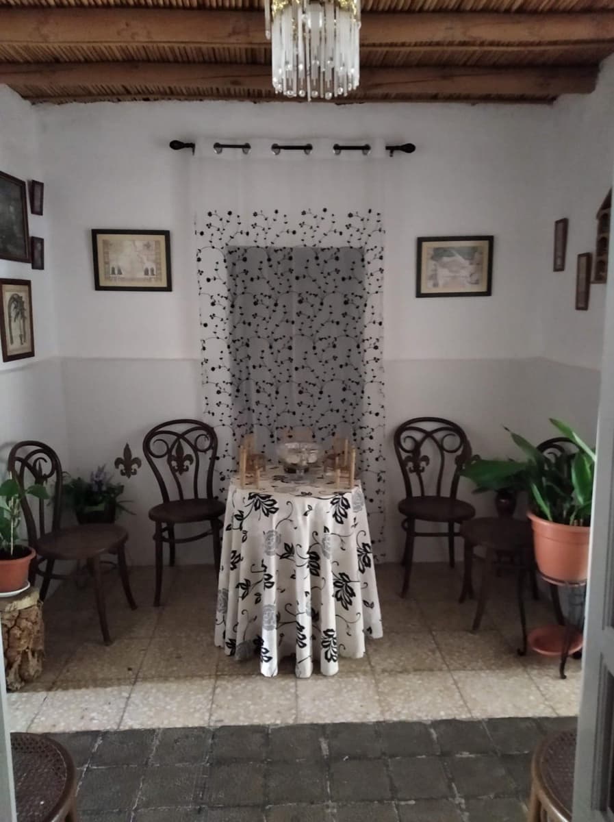 4 bedroom Townhouse for sale in Badajoz city - € 80,000 (Ref: 9820378)
