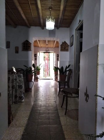 4 bedroom Townhouse for sale in Badajoz city - € 80,000 (Ref: 9820378)