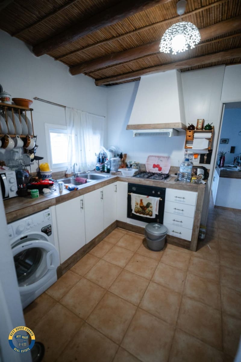 4 bedroom Townhouse for sale in Badajoz city - € 65,000 (Ref: 9820378)