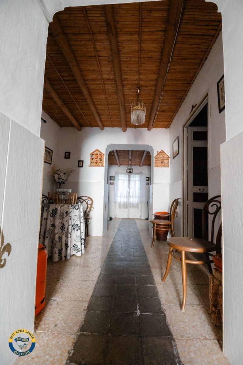 4 bedroom Townhouse for sale in Badajoz city - € 65,000 (Ref: 9820378)