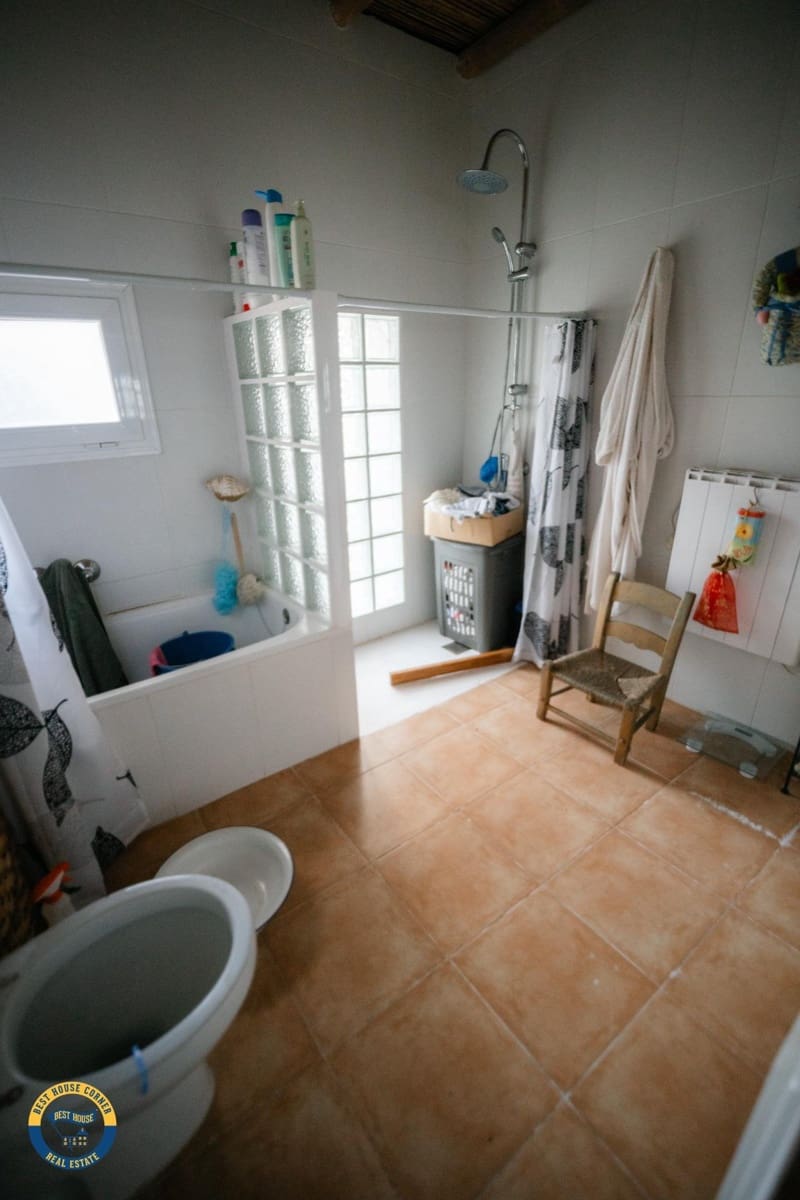4 bedroom Townhouse for sale in Badajoz city - € 65,000 (Ref: 9820378)