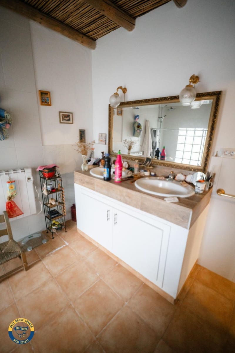 4 bedroom Townhouse for sale in Badajoz city - € 65,000 (Ref: 9820378)