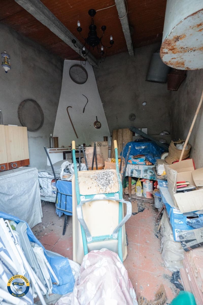 4 bedroom Townhouse for sale in Badajoz city - € 65,000 (Ref: 9820378)