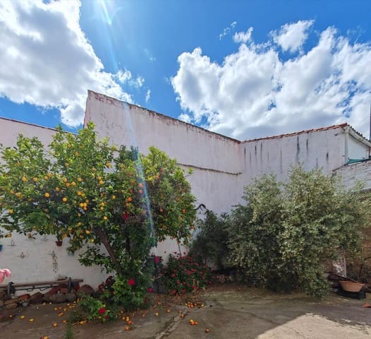 4 soverom Hus til salgs i Badajoz by - € 80 000 (Ref: 9820378)