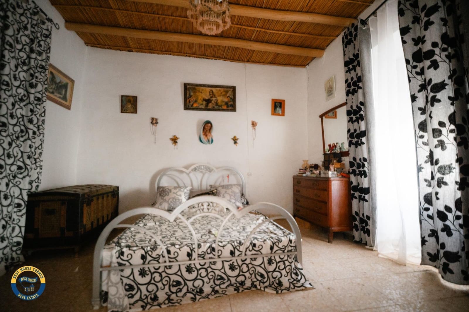 4 bedroom Townhouse for sale in Badajoz city - € 65,000 (Ref: 9820378)