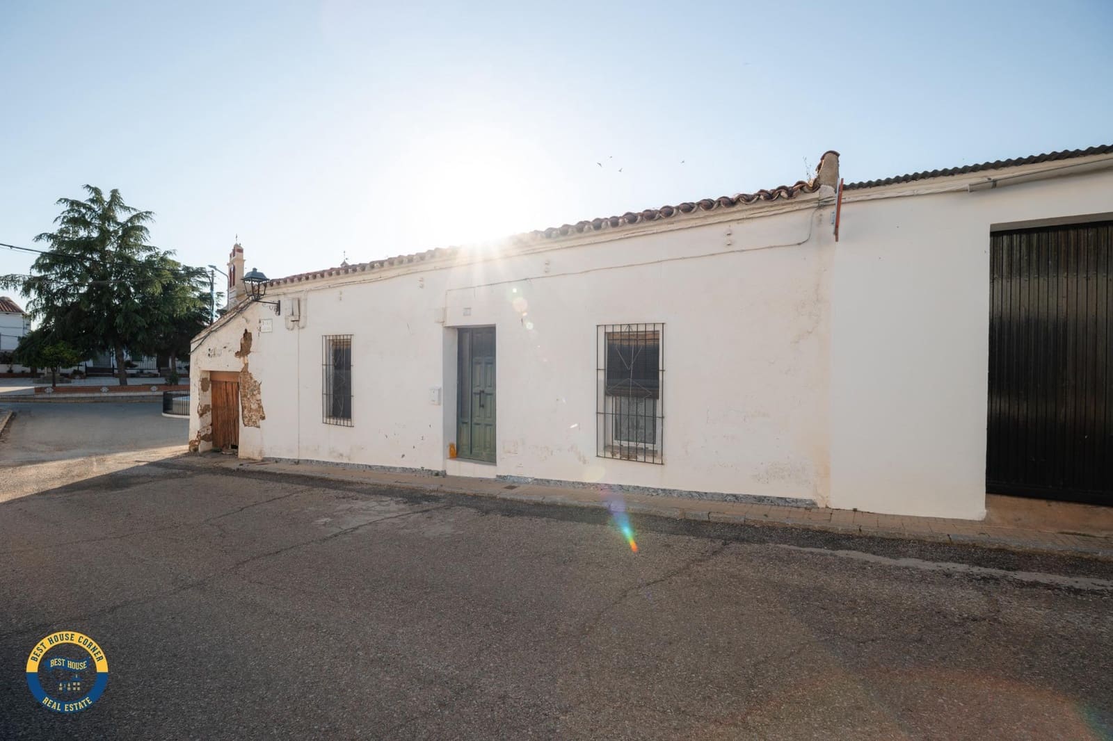 4 bedroom Townhouse for sale in Badajoz city - € 65,000 (Ref: 9820378)