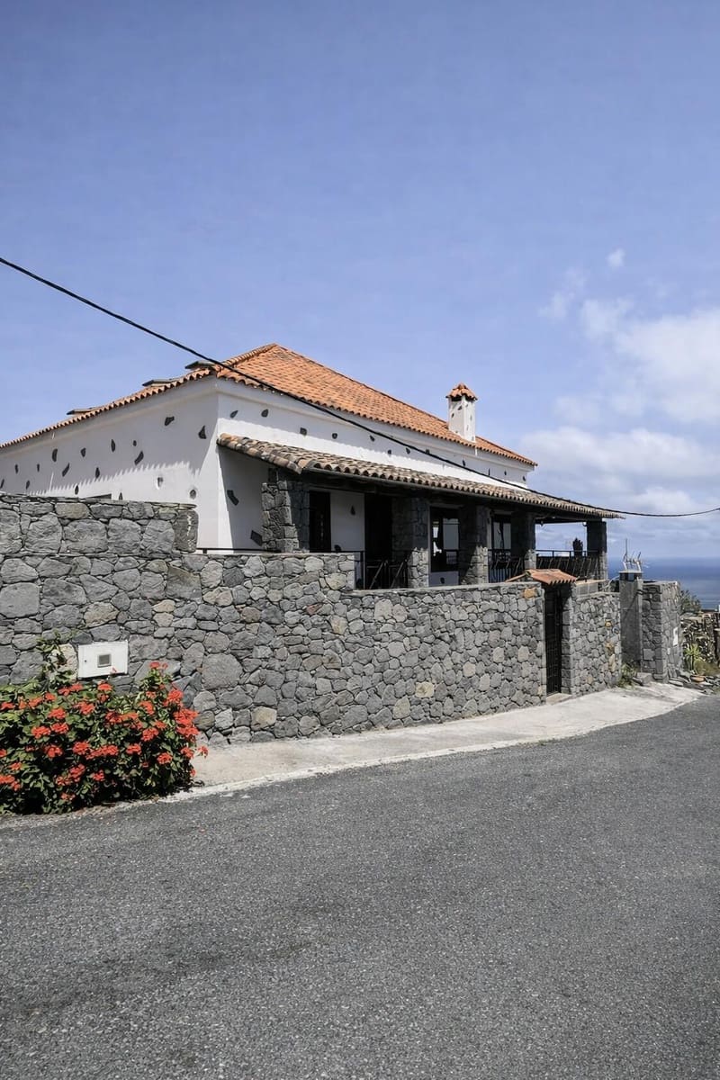 4 Zimmer Villa zu verkaufen in Moya mit Garage - 900.000 € (Ref: 9822758)