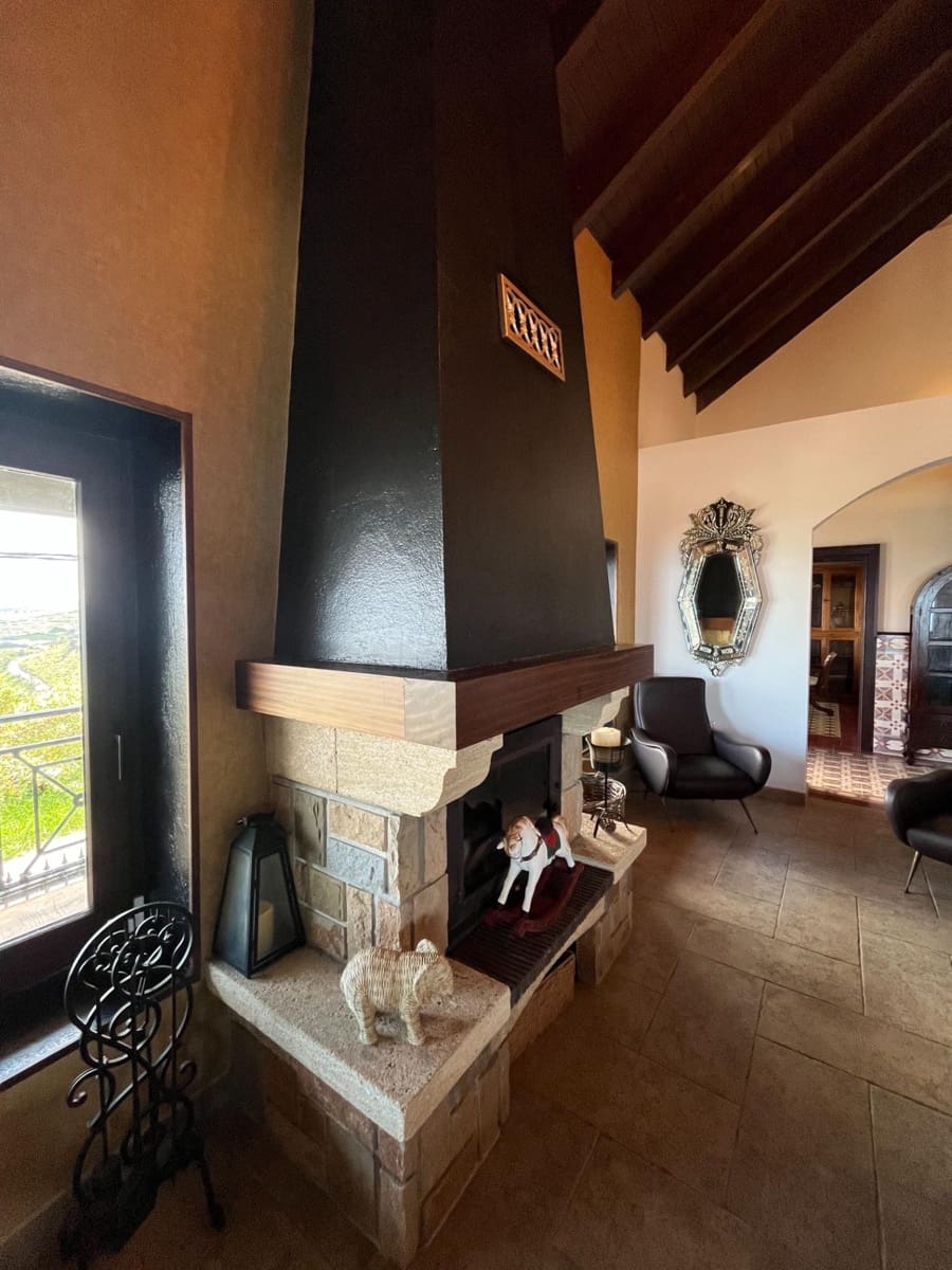 4 Zimmer Villa zu verkaufen in Moya mit Garage - 900.000 € (Ref: 9822758)
