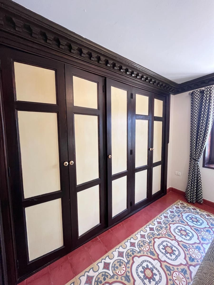 4 Zimmer Villa zu verkaufen in Moya mit Garage - 900.000 € (Ref: 9822758)