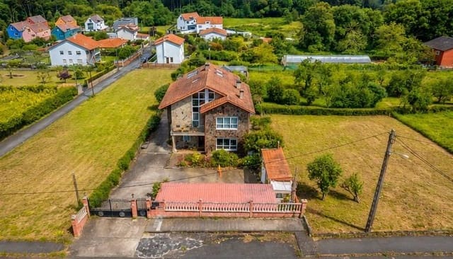 4 soverom Villa til salgs i Sada med svømmebasseng garasje - € 685 000 (Ref: 9825014)