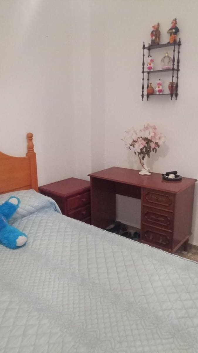3 bedroom Villa for sale in La Linea de la Concepcion with pool garage - € 410,000 (Ref: 9829357)