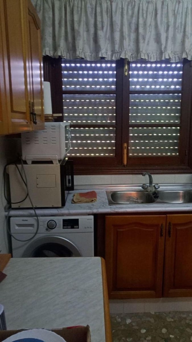 3 bedroom Villa for sale in La Linea de la Concepcion with pool garage - € 410,000 (Ref: 9829357)
