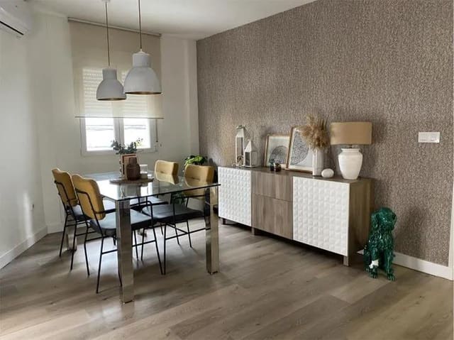 4 sypialnia Mieszkanie na sprzedaż w Miasto Jaén - 250 000 € (Ref: 9829358)
