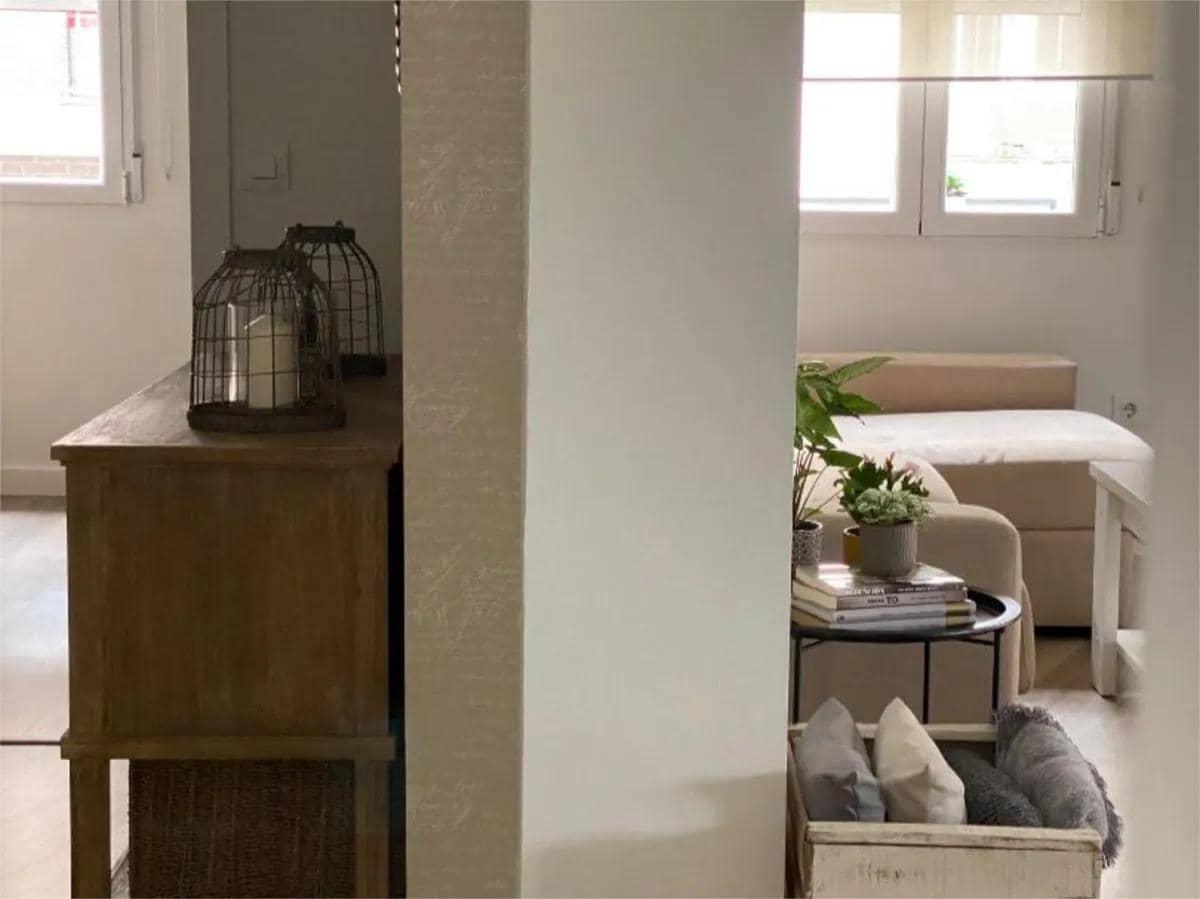 4 bedroom Flat for sale in Jaen city - € 250,000 (Ref: 9829358)