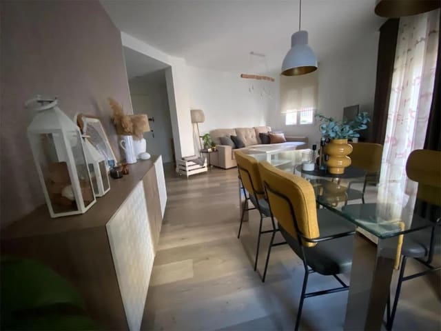 4 sypialnia Mieszkanie na sprzedaż w Miasto Jaén - 250 000 € (Ref: 9829358)