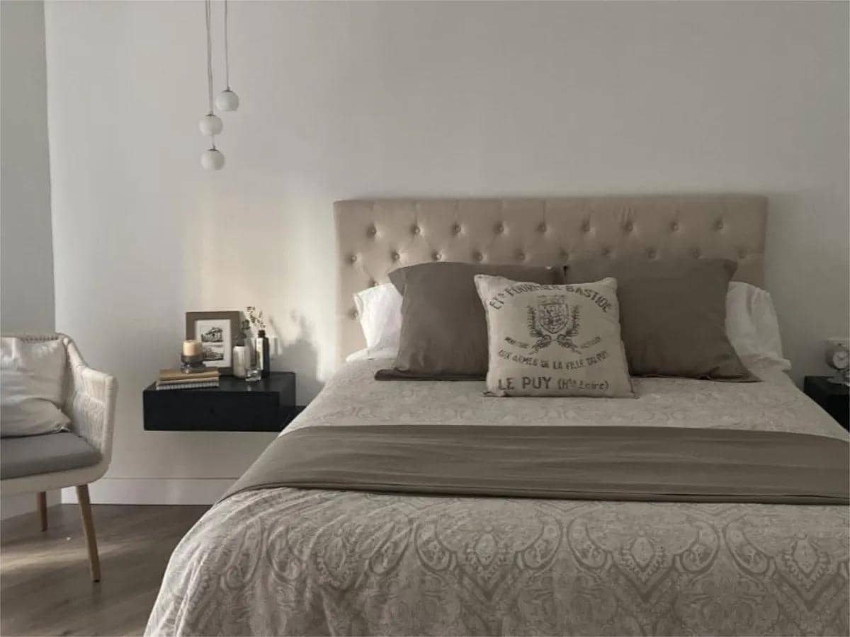 4 bedroom Flat for sale in Jaen city - € 250,000 (Ref: 9829358)