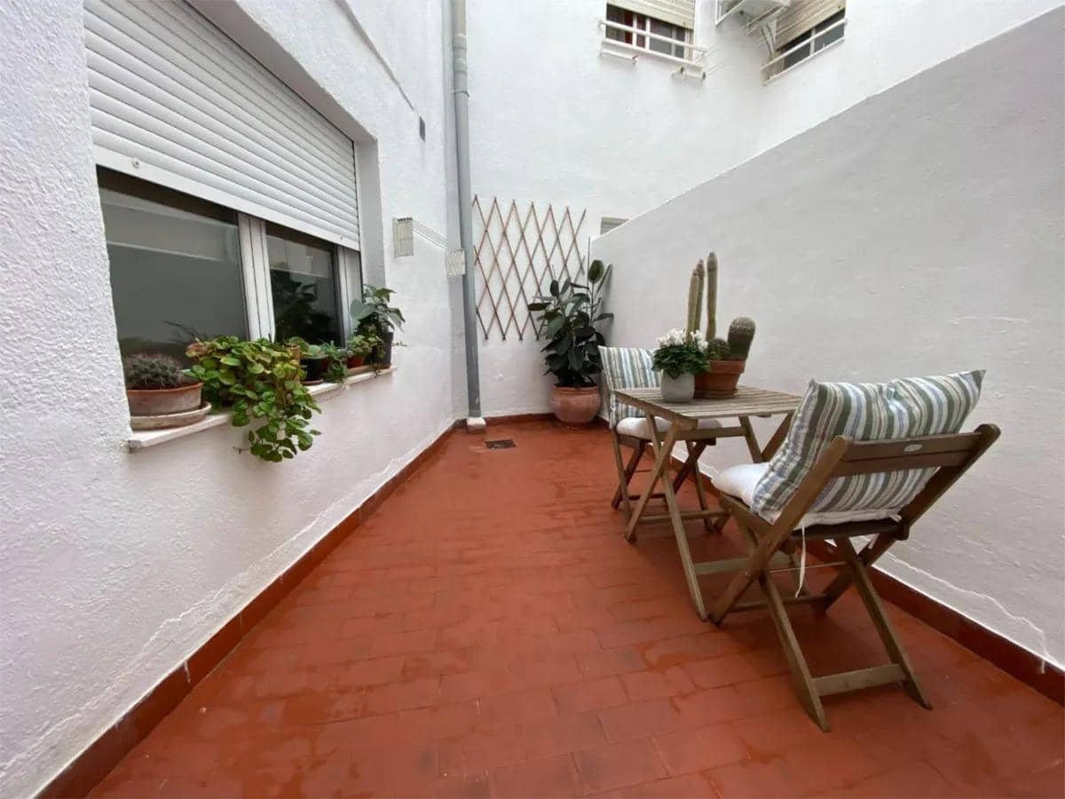 4 bedroom Flat for sale in Jaen city - € 250,000 (Ref: 9829358)