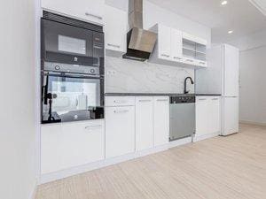 2 bedroom Flat for rent in A Coruña city - € 1,250 (Ref: 9829359)