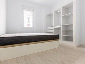 2 bedroom Flat for rent in A Coruña city - € 1,250 (Ref: 9829359)