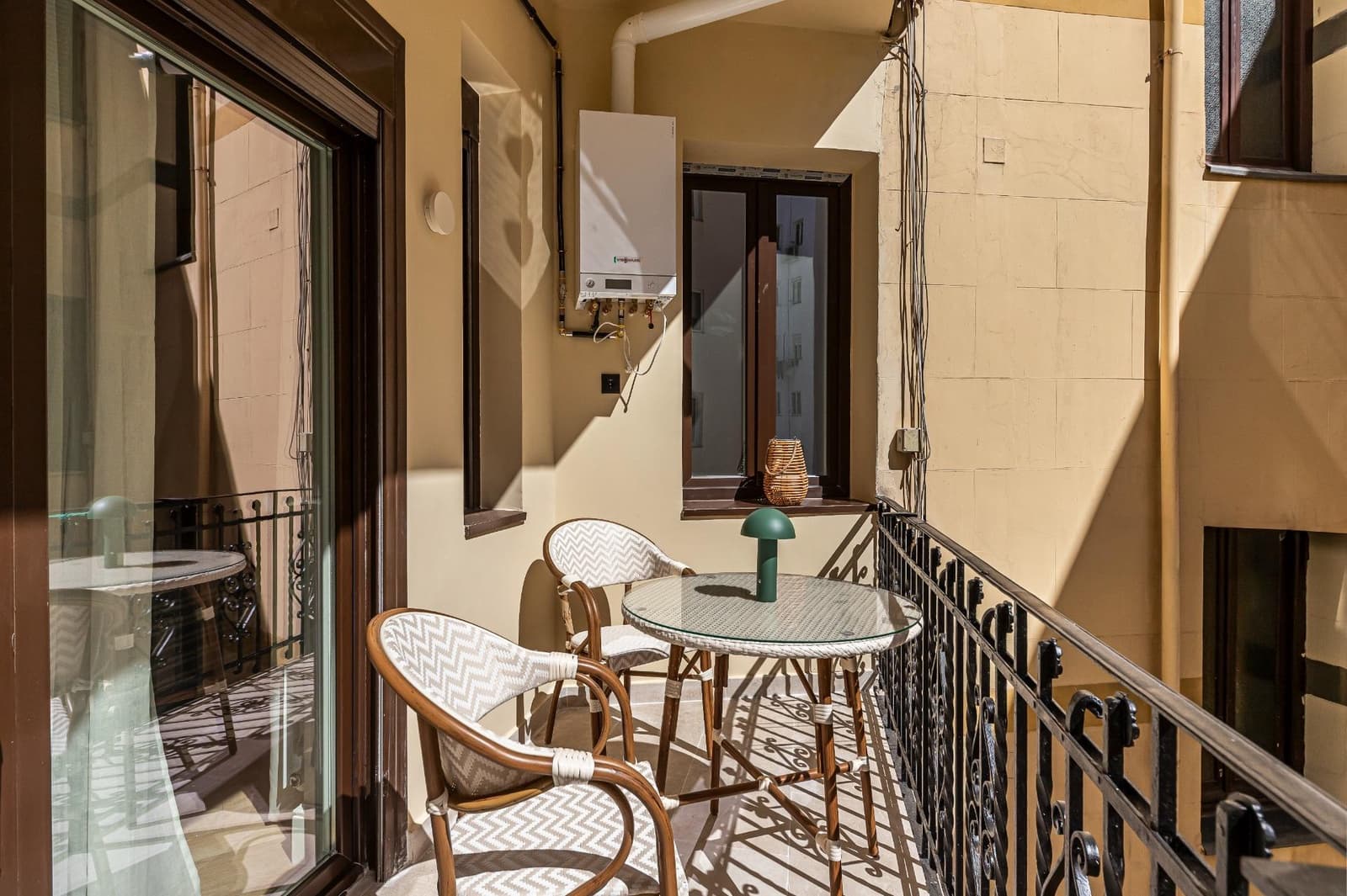 3 bedroom Flat for sale in Madrid city with garage - € 1,890,000 (Ref: 9831707)