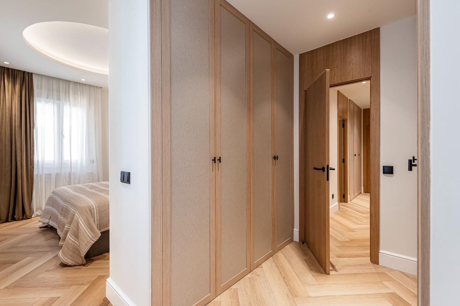 3 bedroom Flat for sale in Madrid city with garage - € 1,890,000 (Ref: 9831707)