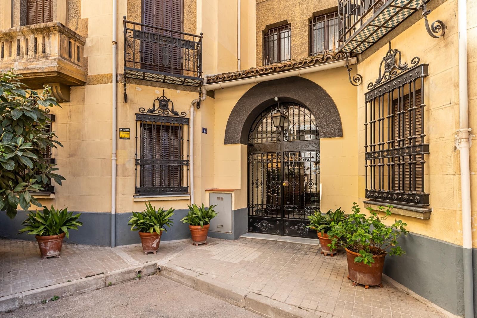 3 bedroom Flat for sale in Madrid city with garage - € 1,890,000 (Ref: 9831707)