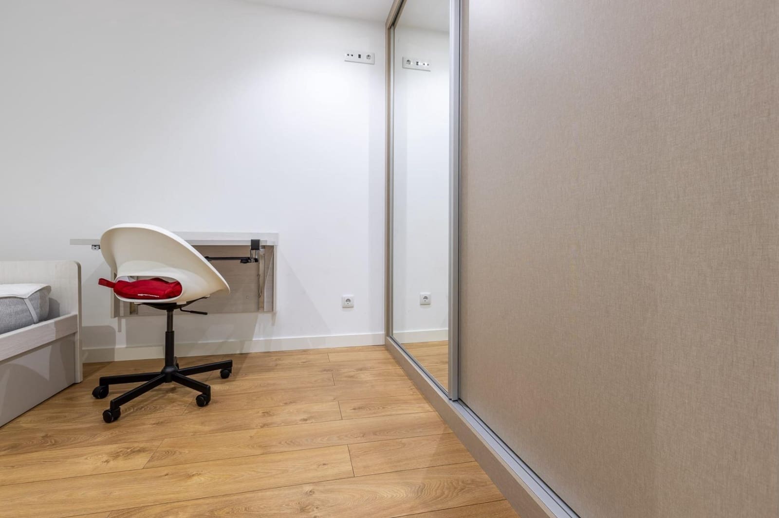 3 bedroom Flat for sale in A Coruna city - € 445,000 (Ref: 9831708)