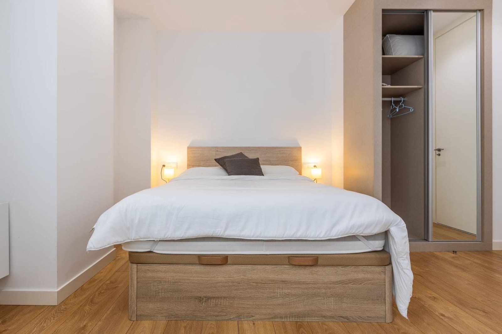 3 bedroom Flat for sale in A Coruna city - € 445,000 (Ref: 9831708)