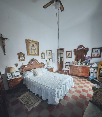 8 chambre Maison de Ville à vendre à Ecija avec garage - 780 000 € (Ref: 9831709)