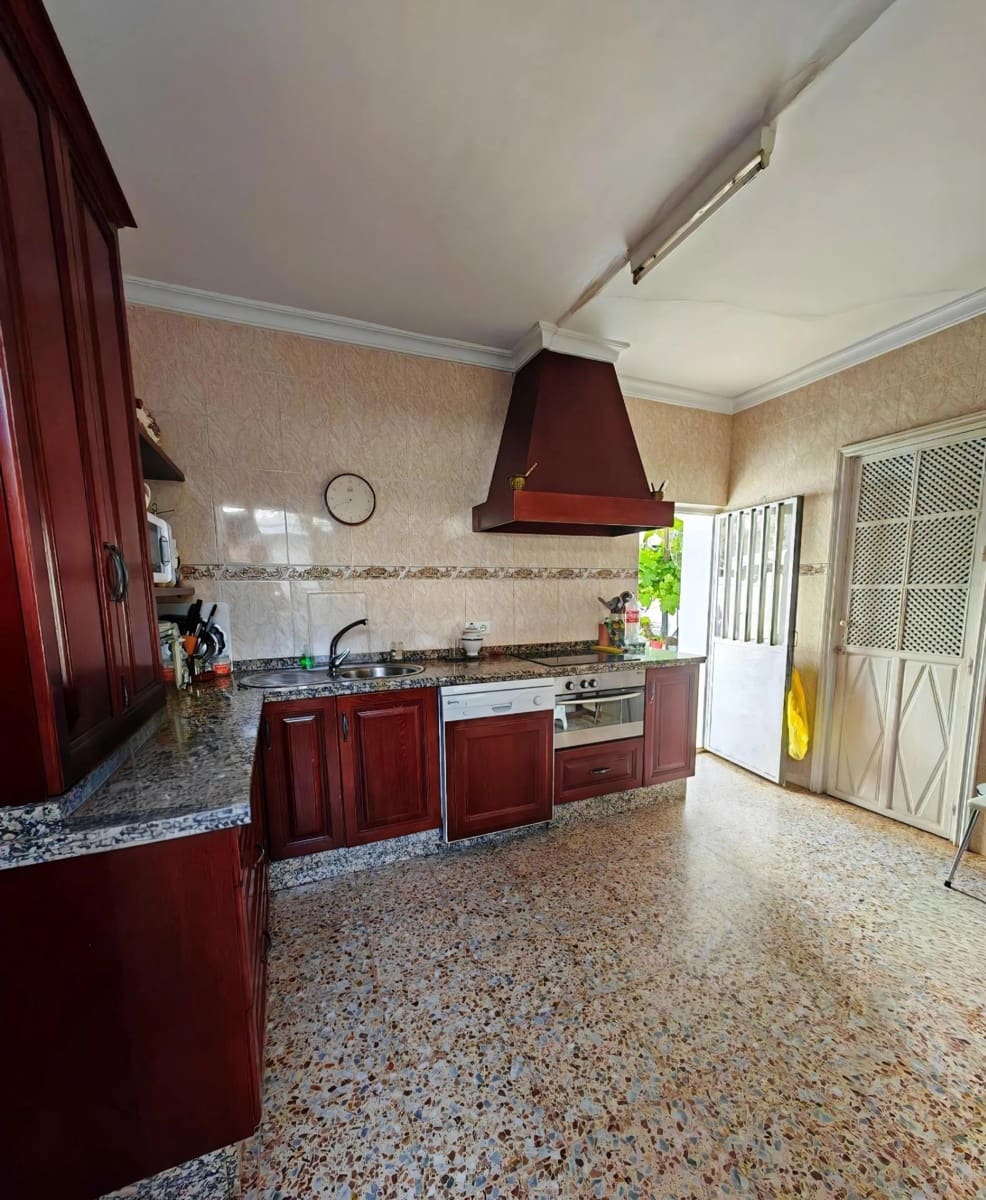 8 chambre Maison de Ville à vendre à Ecija avec garage - 780 000 € (Ref: 9831709)