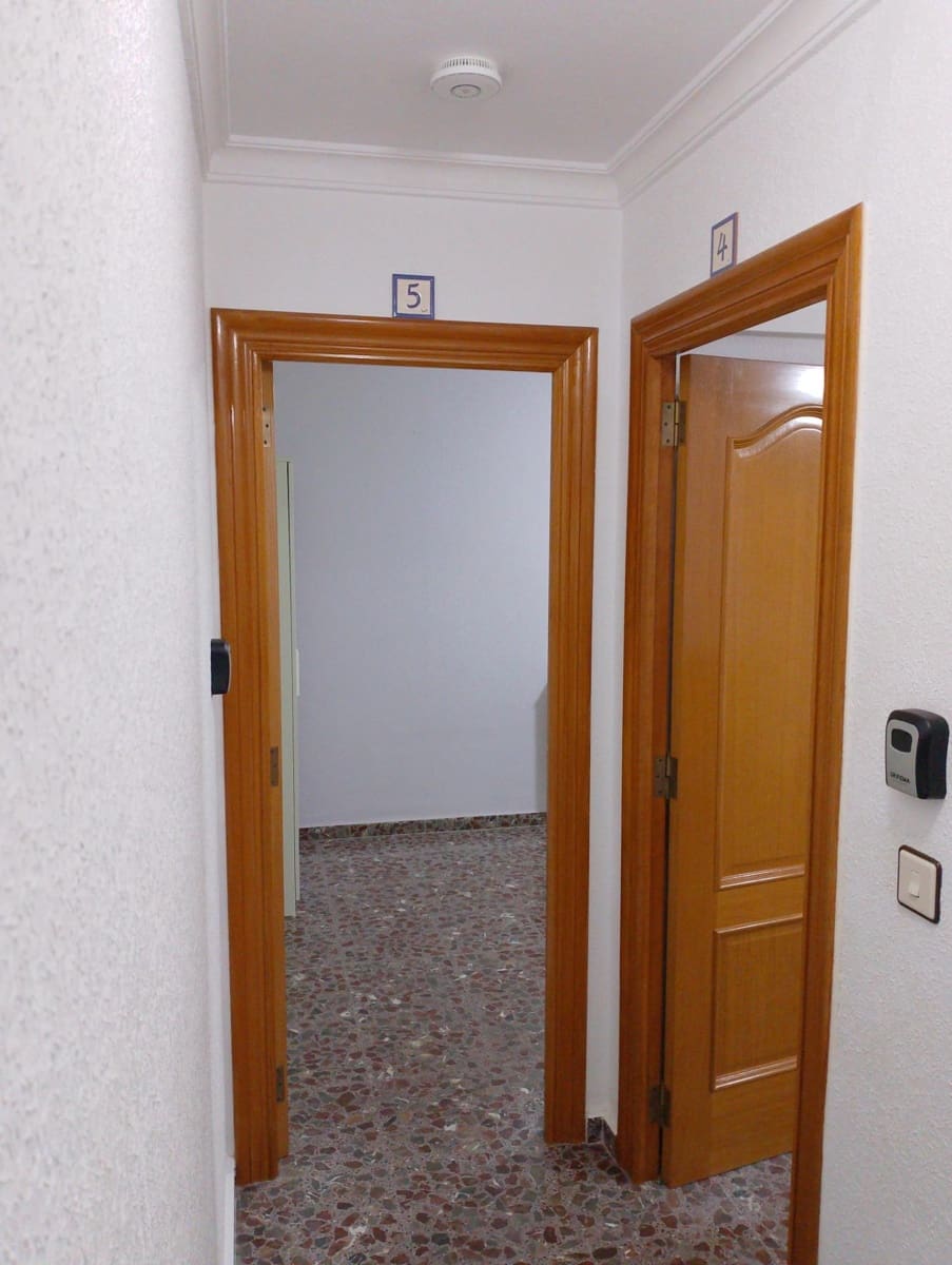 4 bedroom Villa for sale in Alhama de Murcia with garage - € 259,000 (Ref: 9833891)
