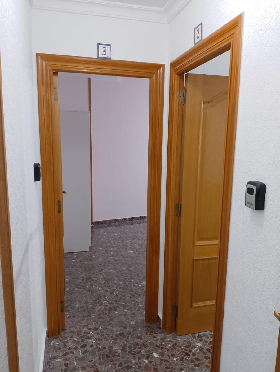 4 bedroom Villa for sale in Alhama de Murcia with garage - € 259,000 (Ref: 9833891)