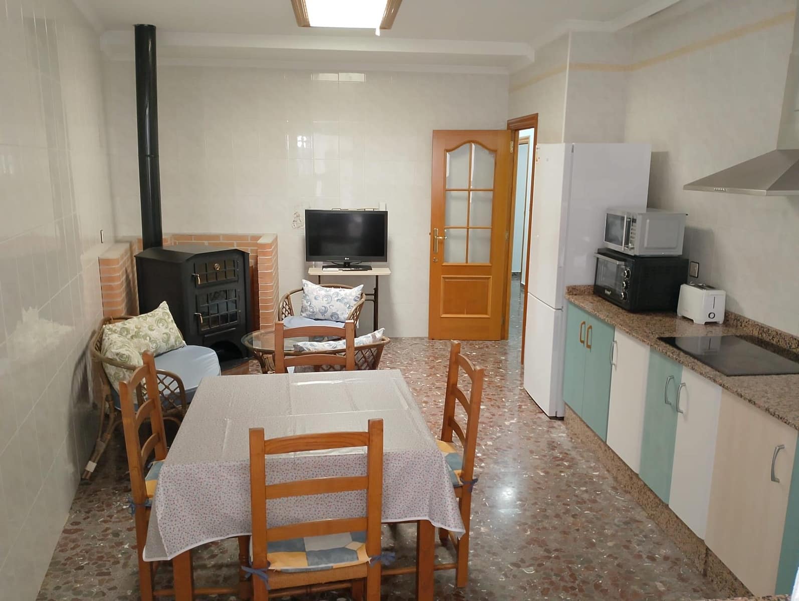4 bedroom Villa for sale in Alhama de Murcia with garage - € 259,000 (Ref: 9833891)