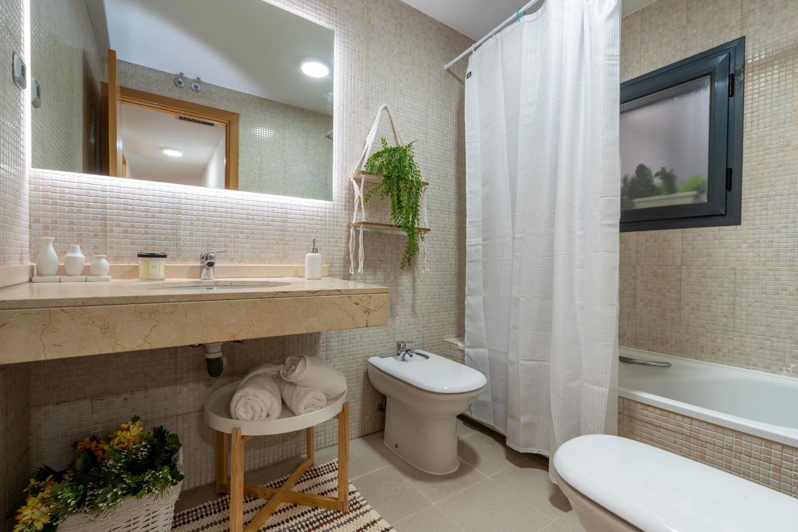 2 bedroom Flat for sale in Madrid city with garage - € 595,000 (Ref: 9836553)