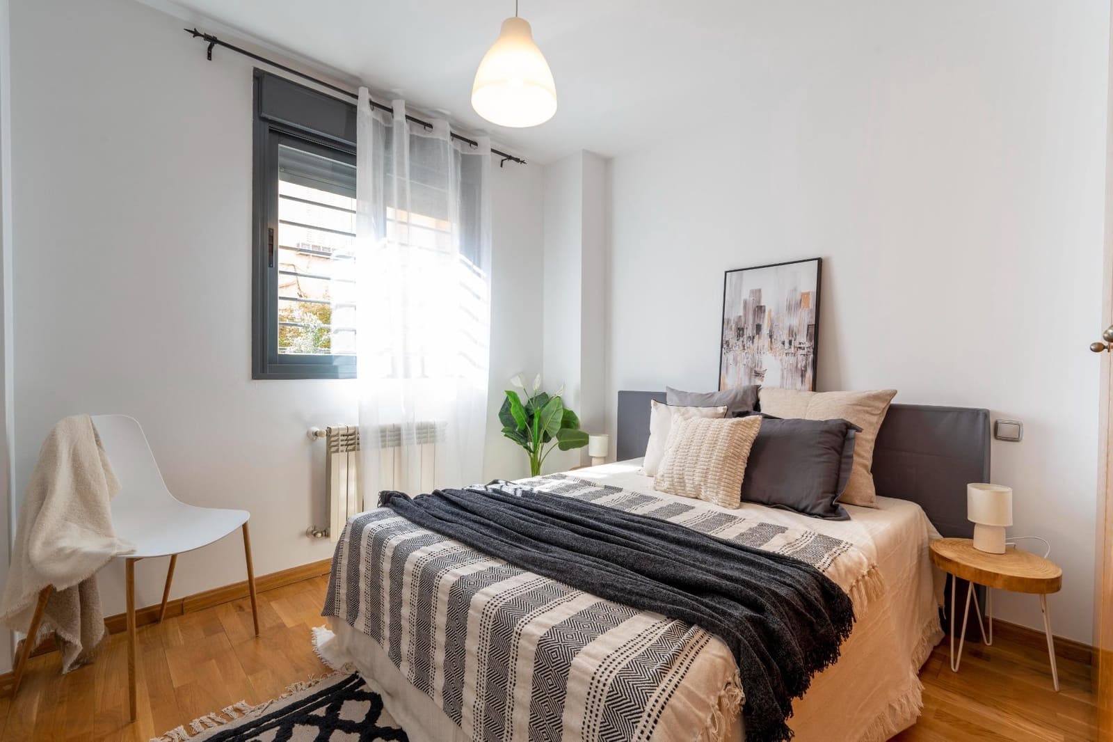 2 bedroom Flat for sale in Madrid city with garage - € 595,000 (Ref: 9836553)