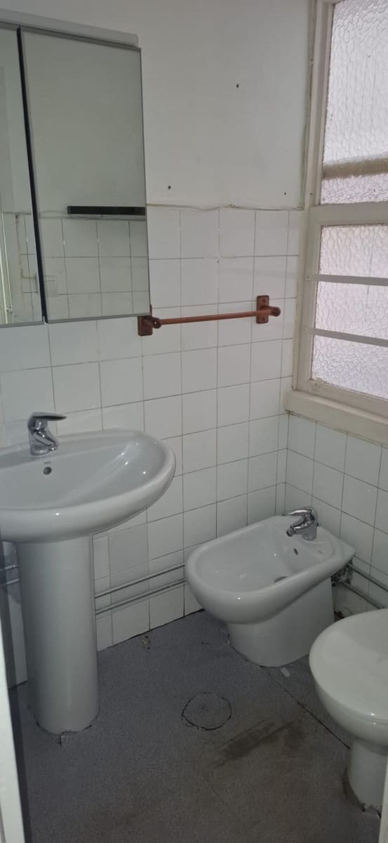 3 soveværelse Lejlighed til salg i A Coruna by - € 215.000 (Ref: 9836554)