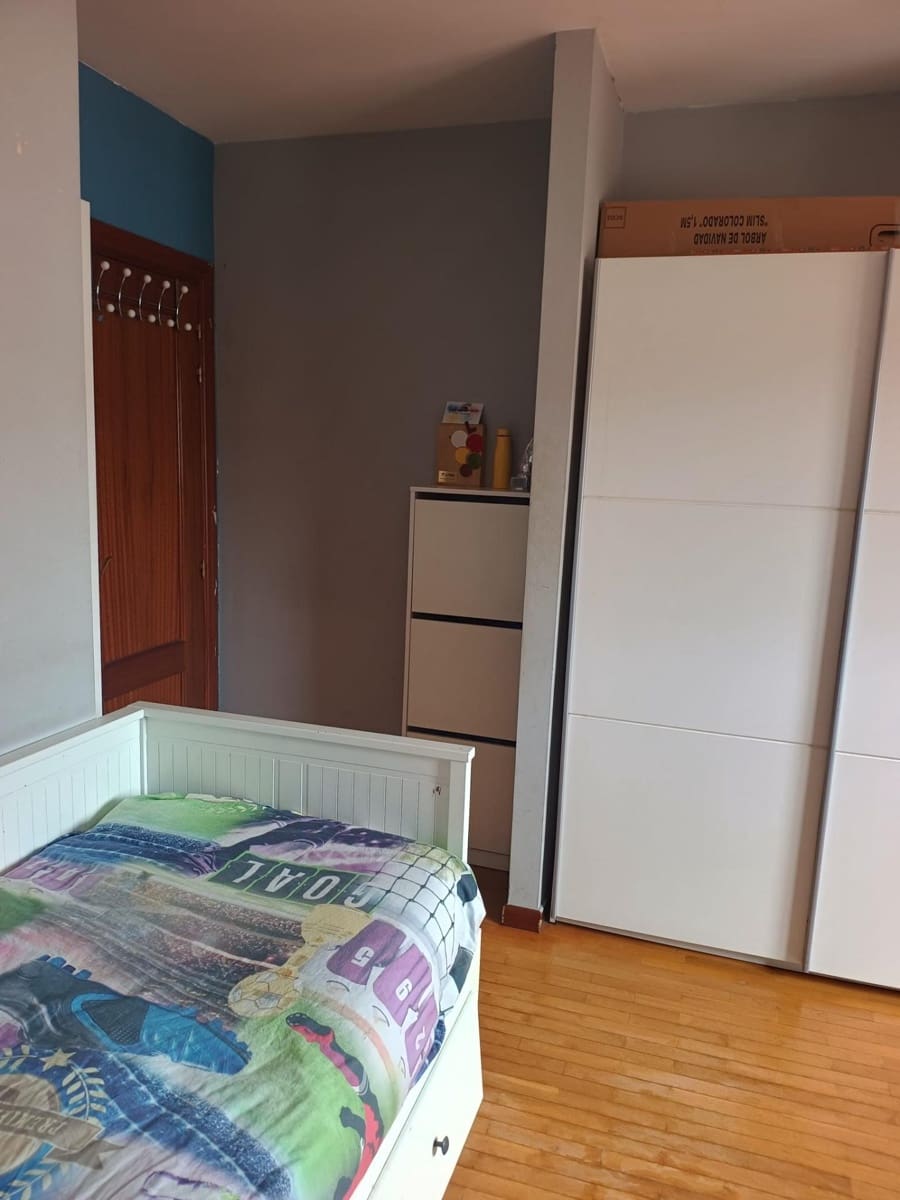 3 bedroom Apartment for sale in Villamediana de Iregua with garage - € 250,000 (Ref: 9846615)
