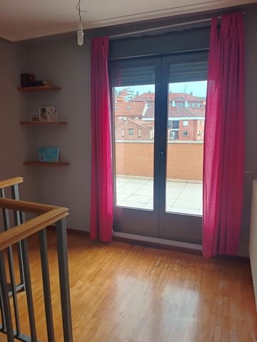 3 bedroom Apartment for sale in Villamediana de Iregua with garage - € 250,000 (Ref: 9846615)