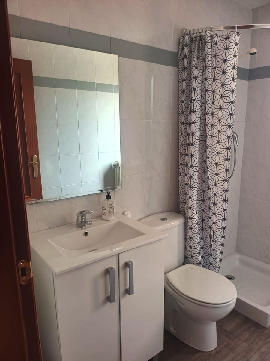 3 bedroom Apartment for sale in Villamediana de Iregua with garage - € 250,000 (Ref: 9846615)