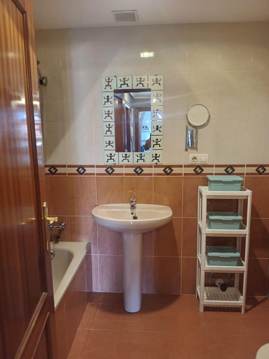 3 bedroom Apartment for sale in Villamediana de Iregua with garage - € 250,000 (Ref: 9846615)
