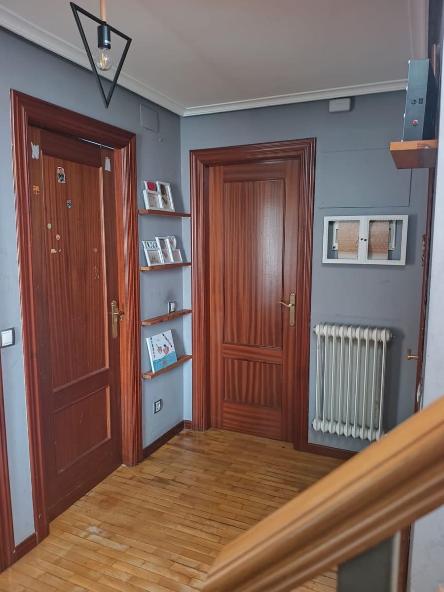 3 bedroom Apartment for sale in Villamediana de Iregua with garage - € 250,000 (Ref: 9846615)