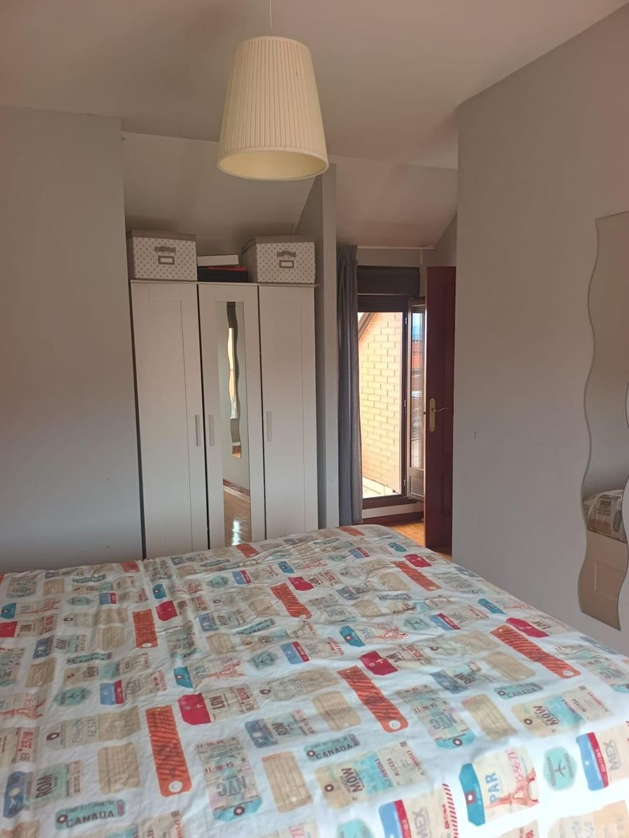 3 bedroom Apartment for sale in Villamediana de Iregua with garage - € 250,000 (Ref: 9846615)